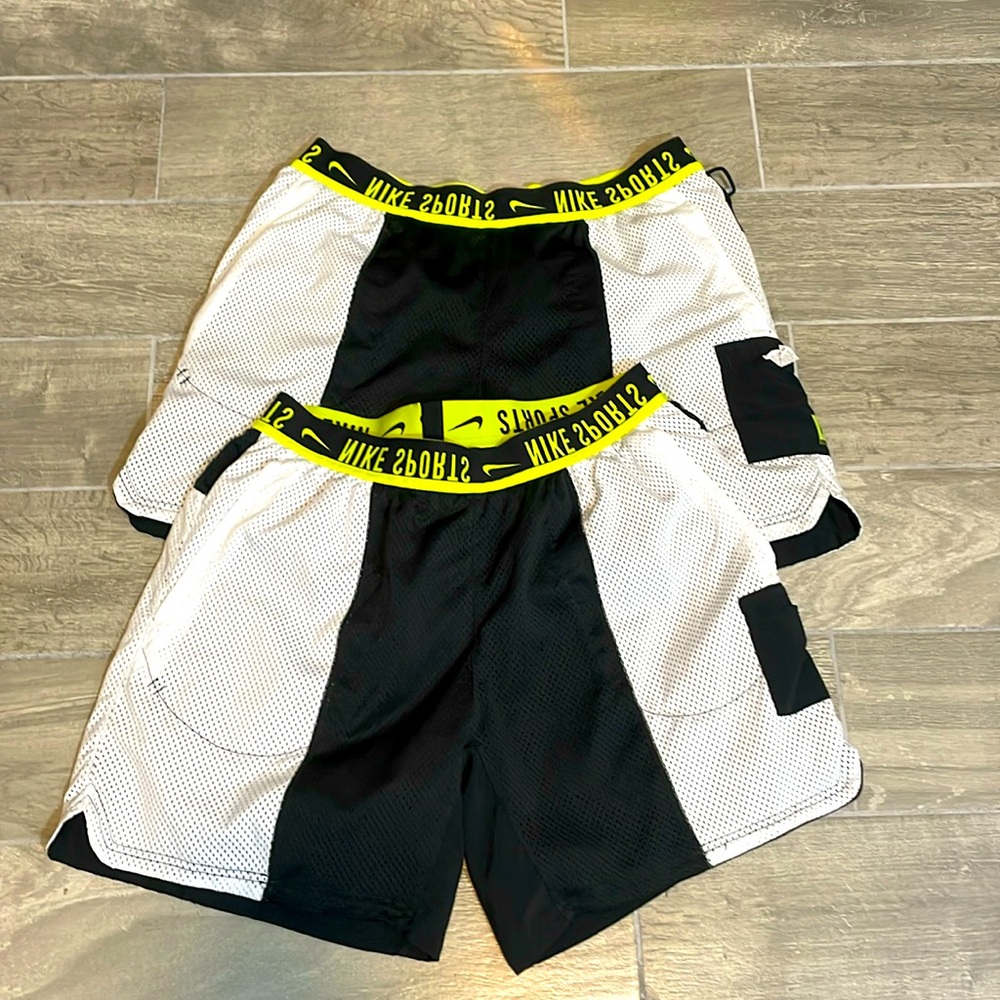 Nike Sportswear Athletic Short Size Large